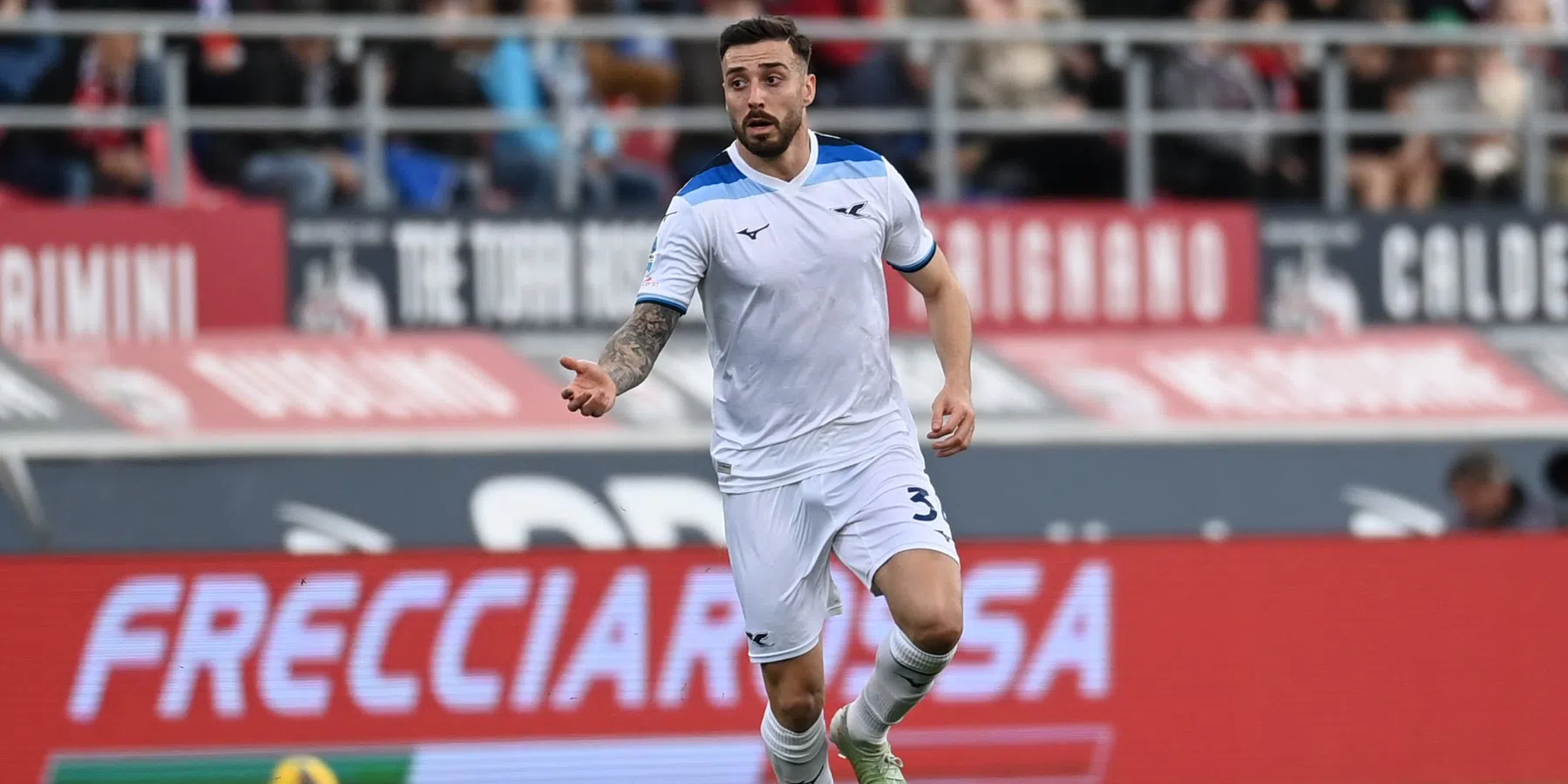 De la Fuenta kent defensieve problemen en haalt debutant bij de selectie