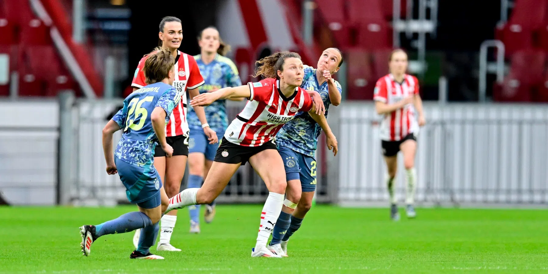 PSV, Twente en Ajax strijden: zo verloopt de titelstrijd in de Vrouwen Eredivisie