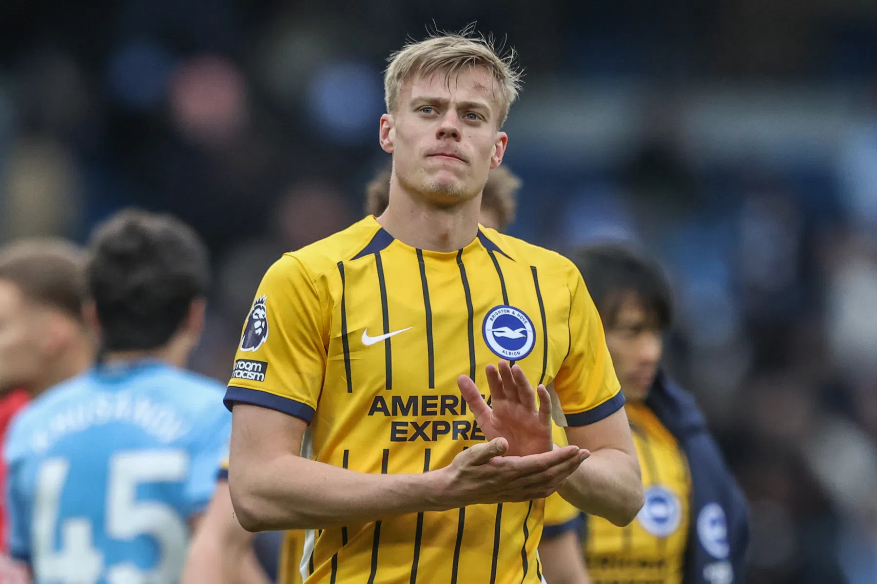 Van Hecke in topvorm: genomineerd voor Premier League-award | VoetbalNieuws