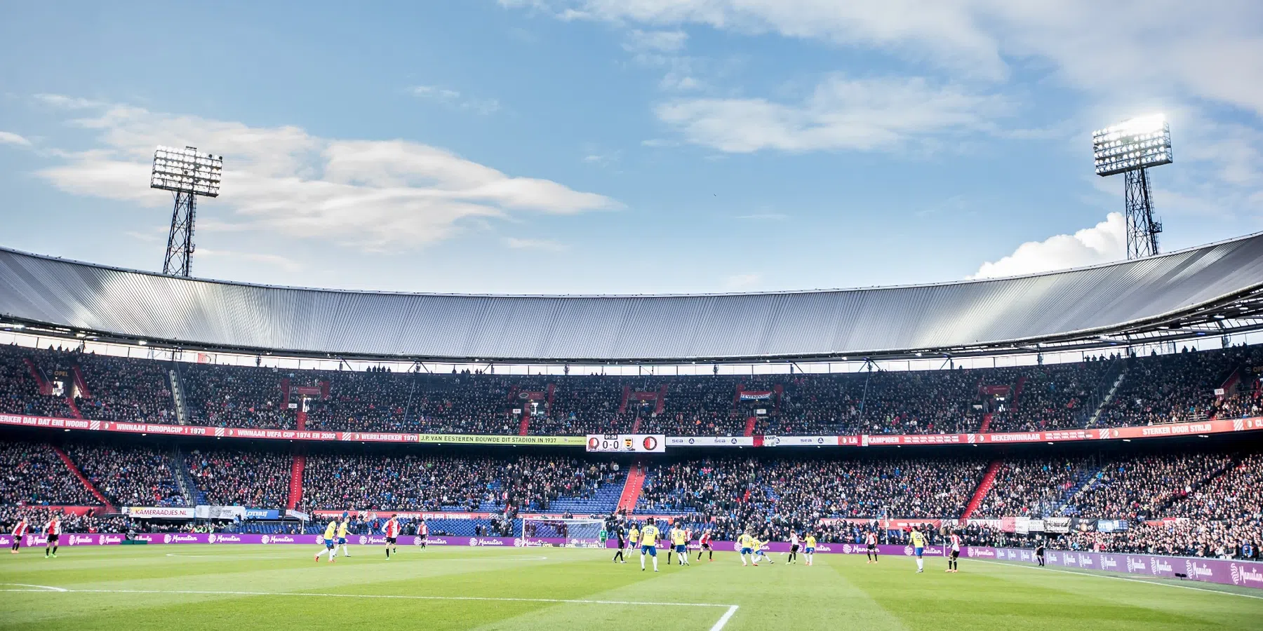 Wat is de capaciteit van De Kuip?