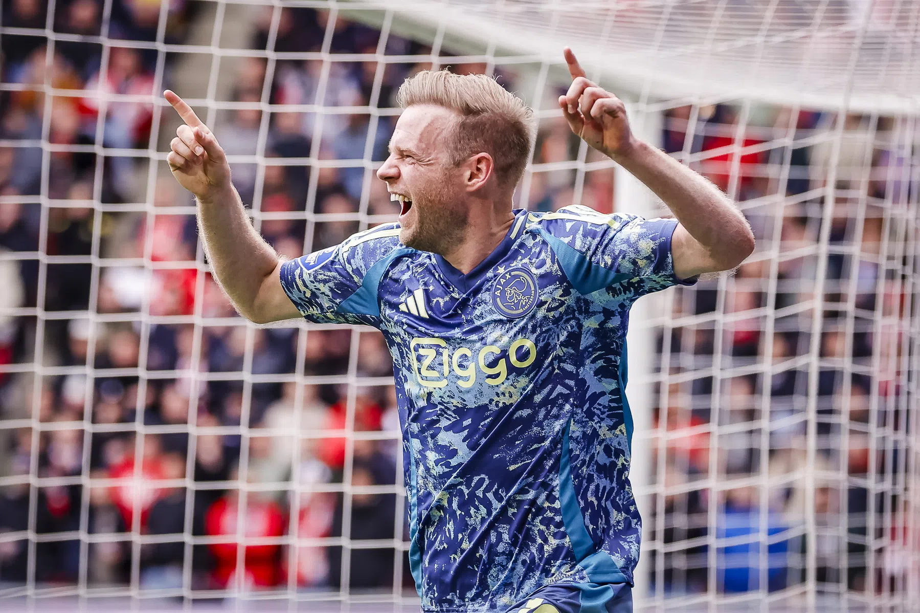 Klaassen blijft Ajax trouw bij CL-deelname | VoetbalNieuws