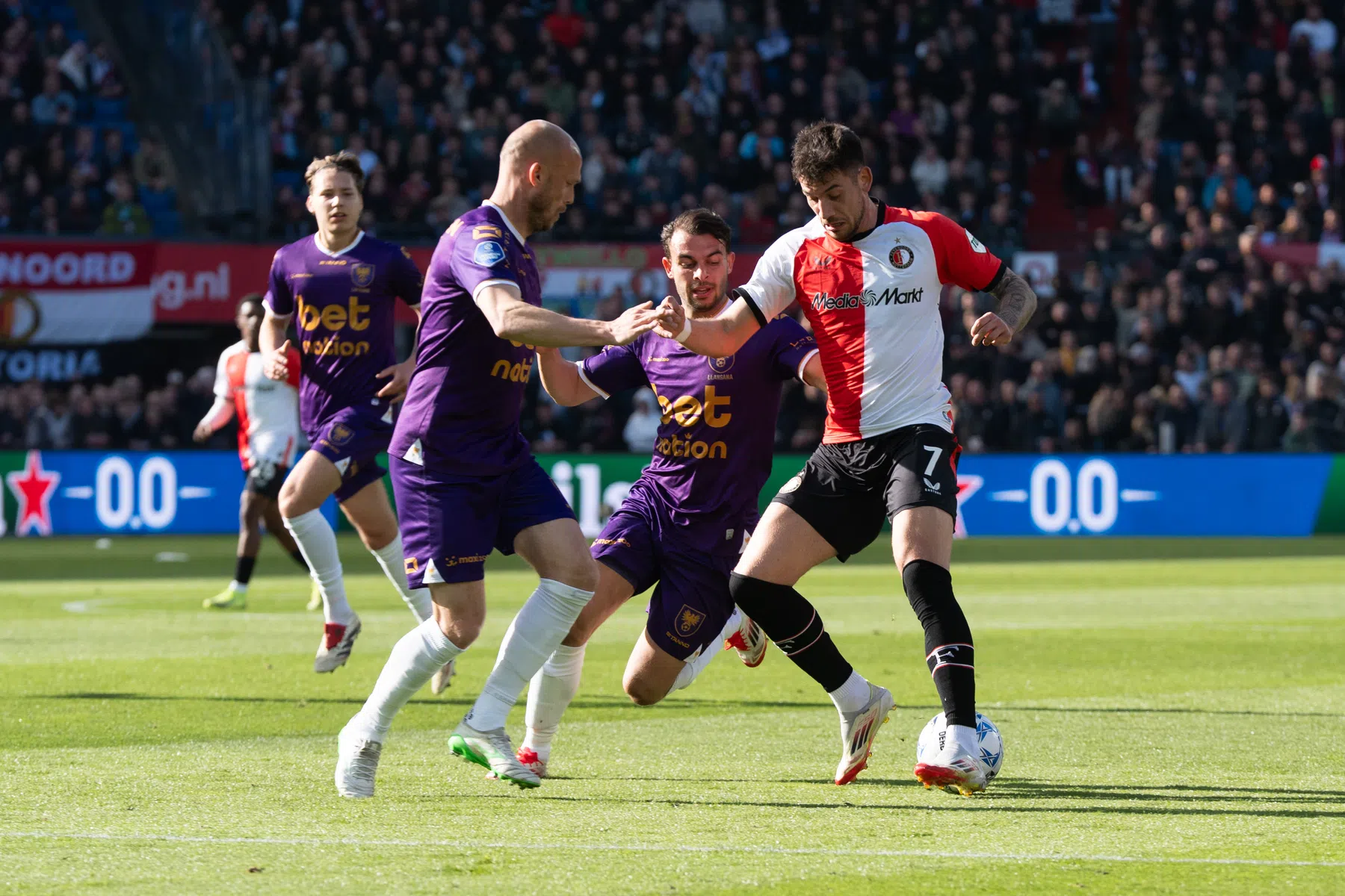 Wedstrijdverslag Feyenoord - Go Ahead Eagles in de Eredivisie | VoetbalNieuws