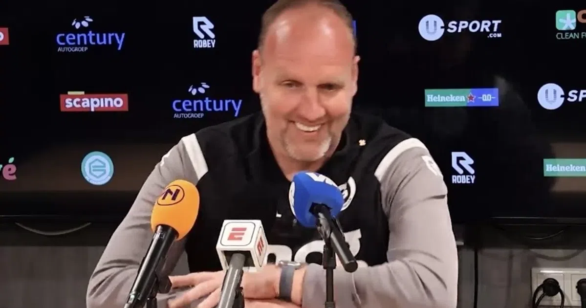 Goud: Lukkien trapt vol in 1 april-grap op de persconferentie: ‘Zo, t