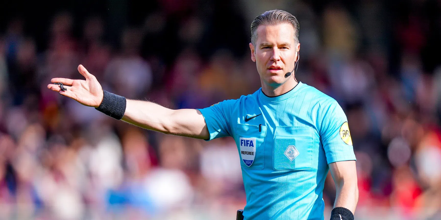 Deze scheidsrechter heeft de leiding over het Eredivisie-duel tussen Ajax en NAC