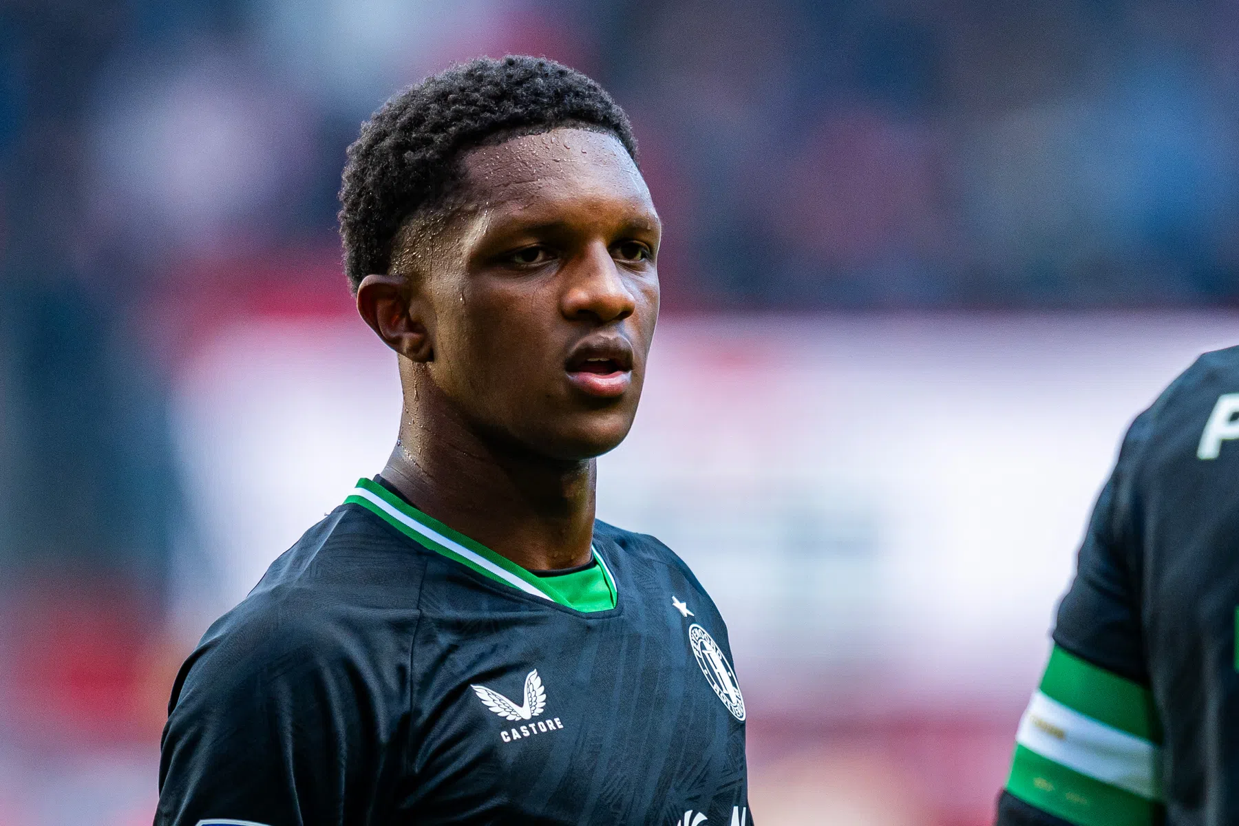 Givairo Read tekent een nieuw contract bij Feyenoord | VoetbalNieuws