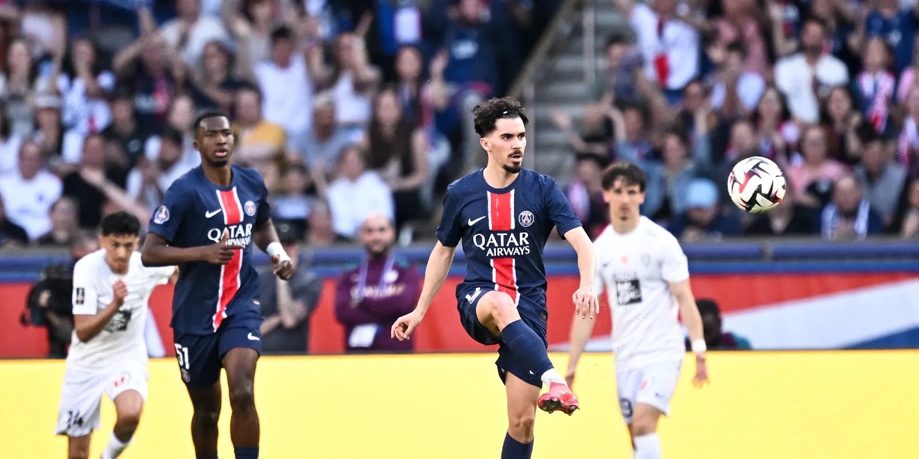 Ongeslagen PSG pakt Franse landstitel, Parijzenaren beloond na dominant seizoen