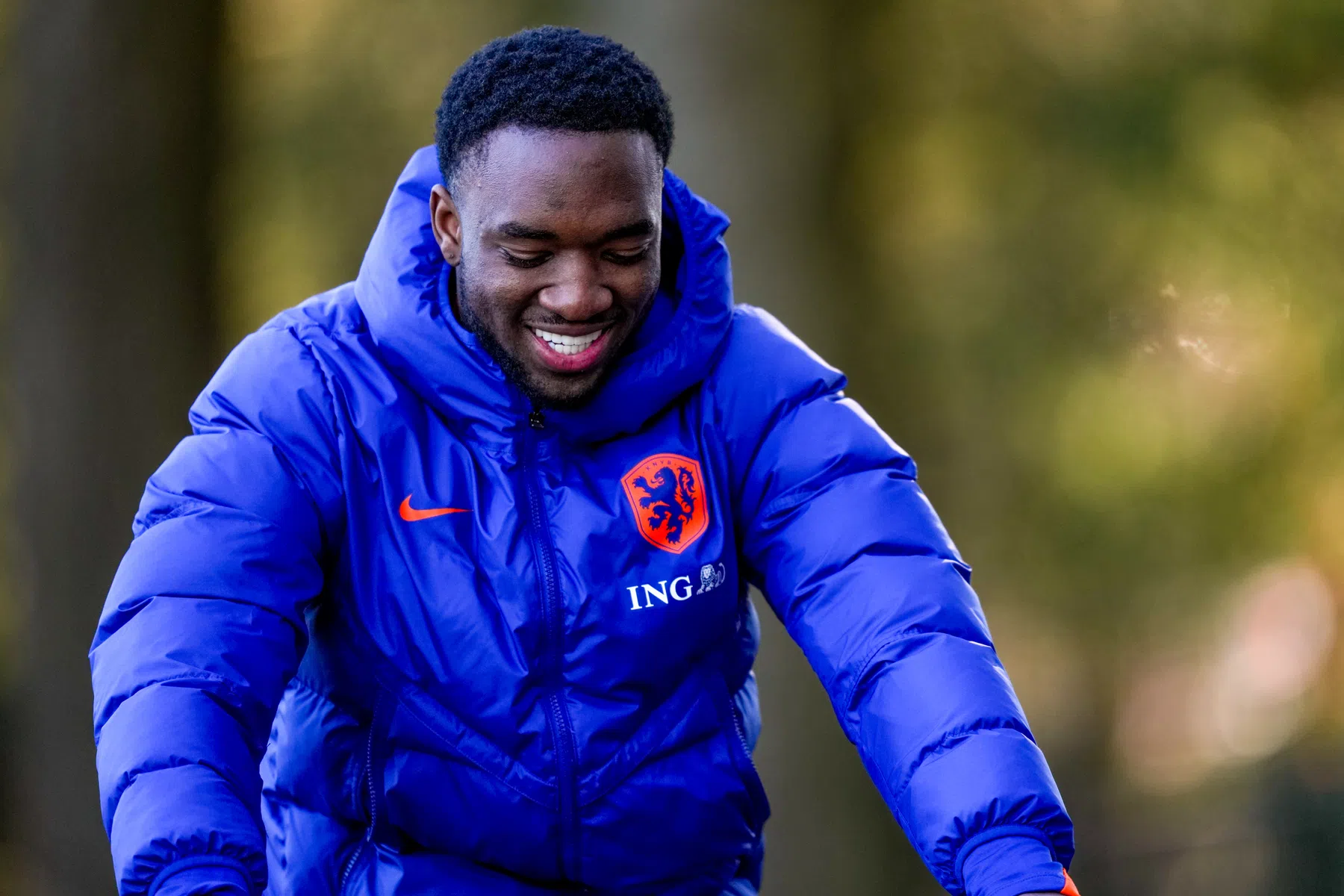 Lamare Bogarde verlengt bij Aston Villa: wie is dit Nederlandse toptalent? | VN