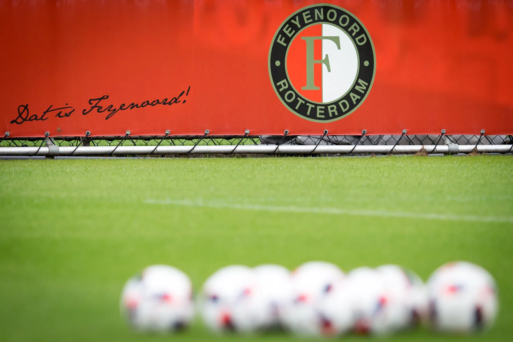 Theodoros Delianidis tekent bij Feyenoord tot 2027 | VoetbalNieuws