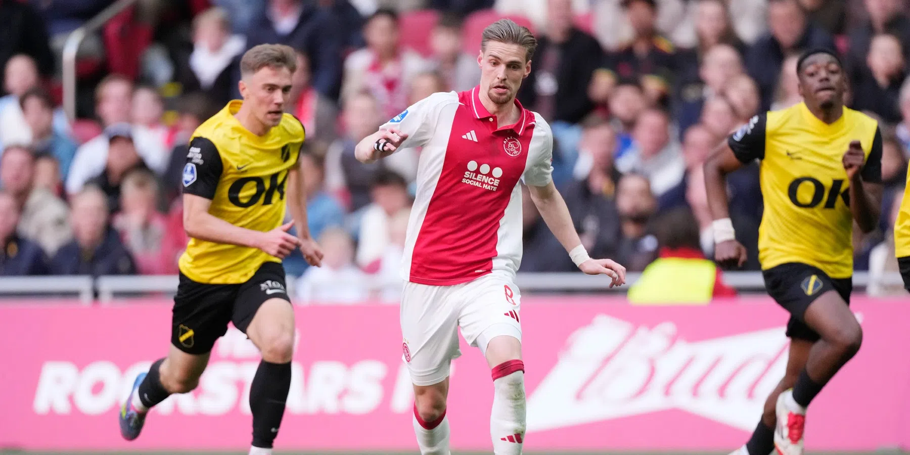 Kenneth Taylor mogelijk verkocht door Ajax | VoetbalNieuws