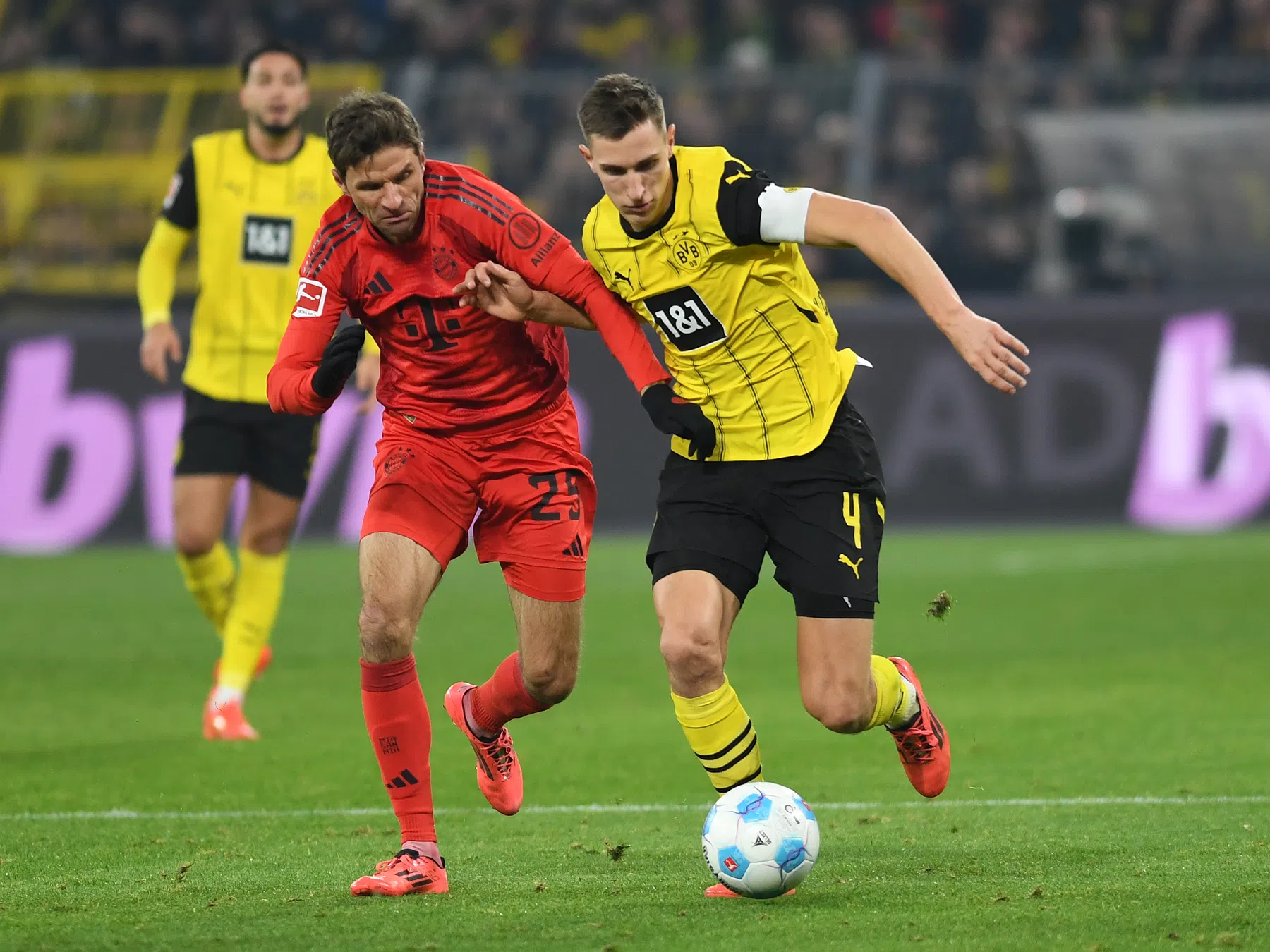 Waar kun je Bayern - Dortmund live kijken op 12 april? | VoetbalNieuws