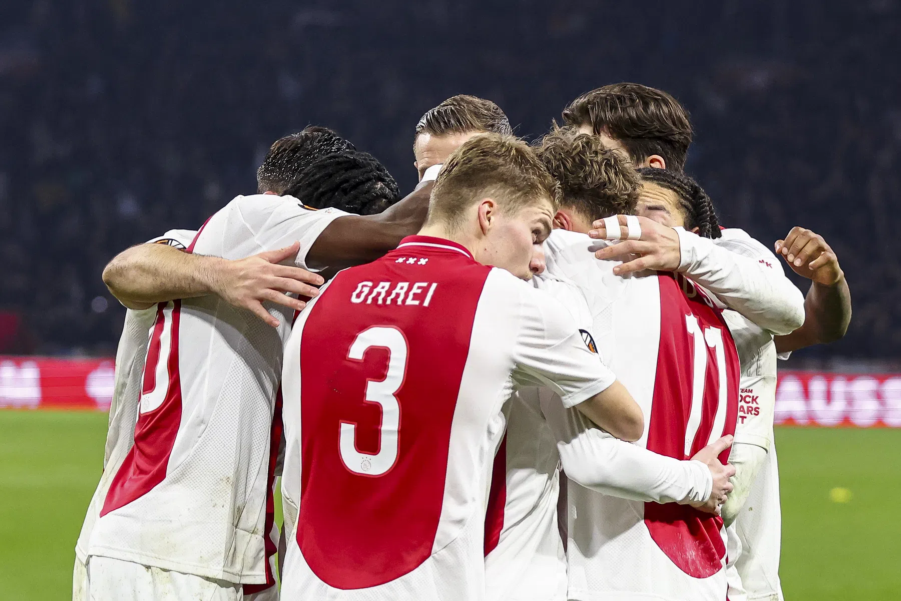 Farioli gebruikt recordaantal spelers bij Ajax: 37 in Eredivisie | VoetbalNieuws
