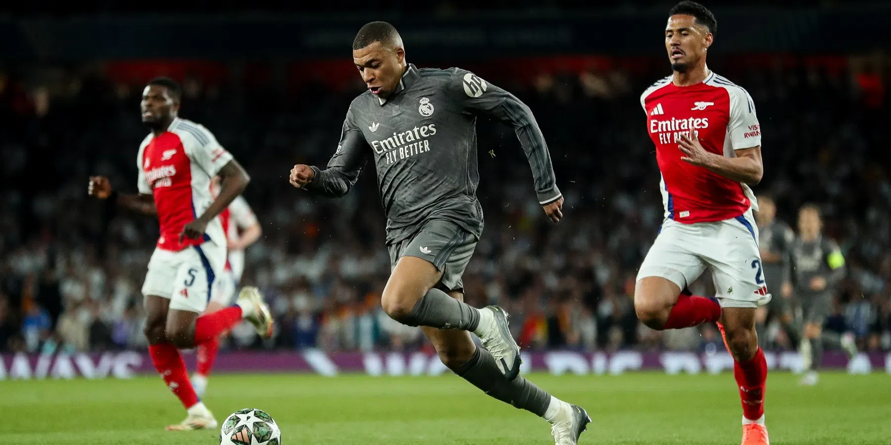 Vermoedelijke opstellingen: Real Madrid schuift, Arsenal met dezelfde elf namen