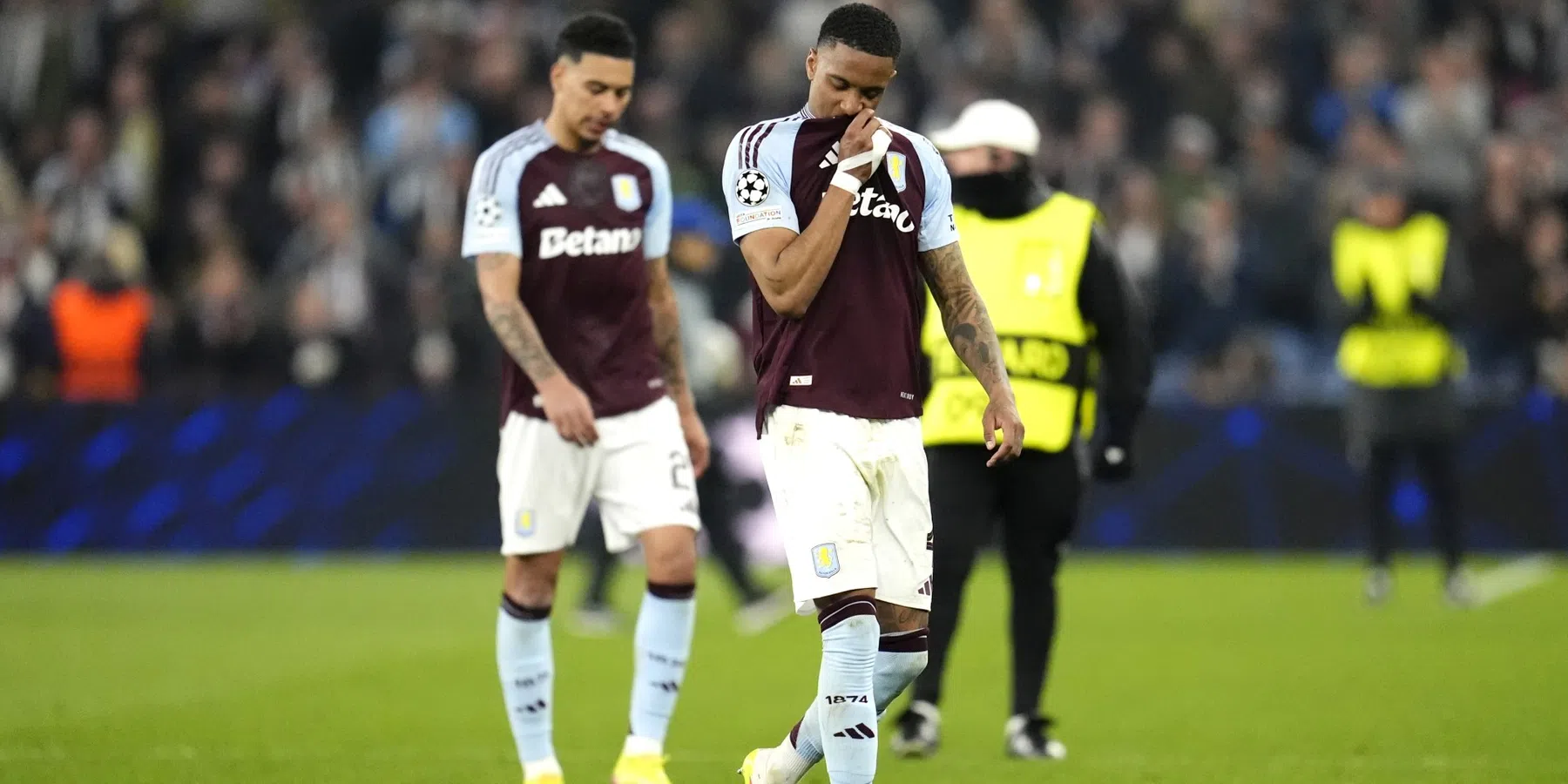 Aston Villa krijgt lof na uitschakeling: ‘Een avond van puur theater in Villa Park