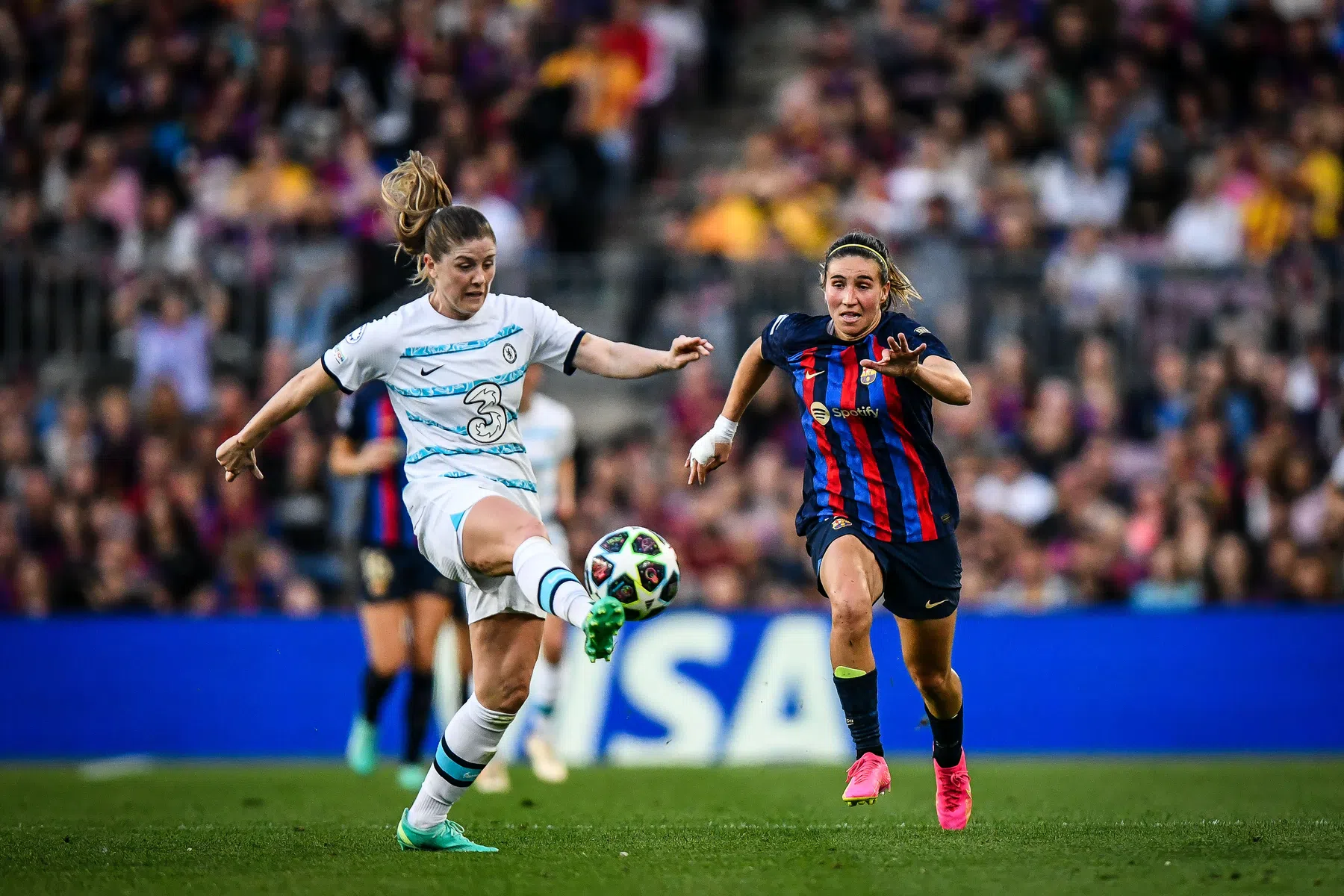 Waar kijk je FC Barcelona - Chelsea (vrouwen) op 20 april? | VoetbalNieuws