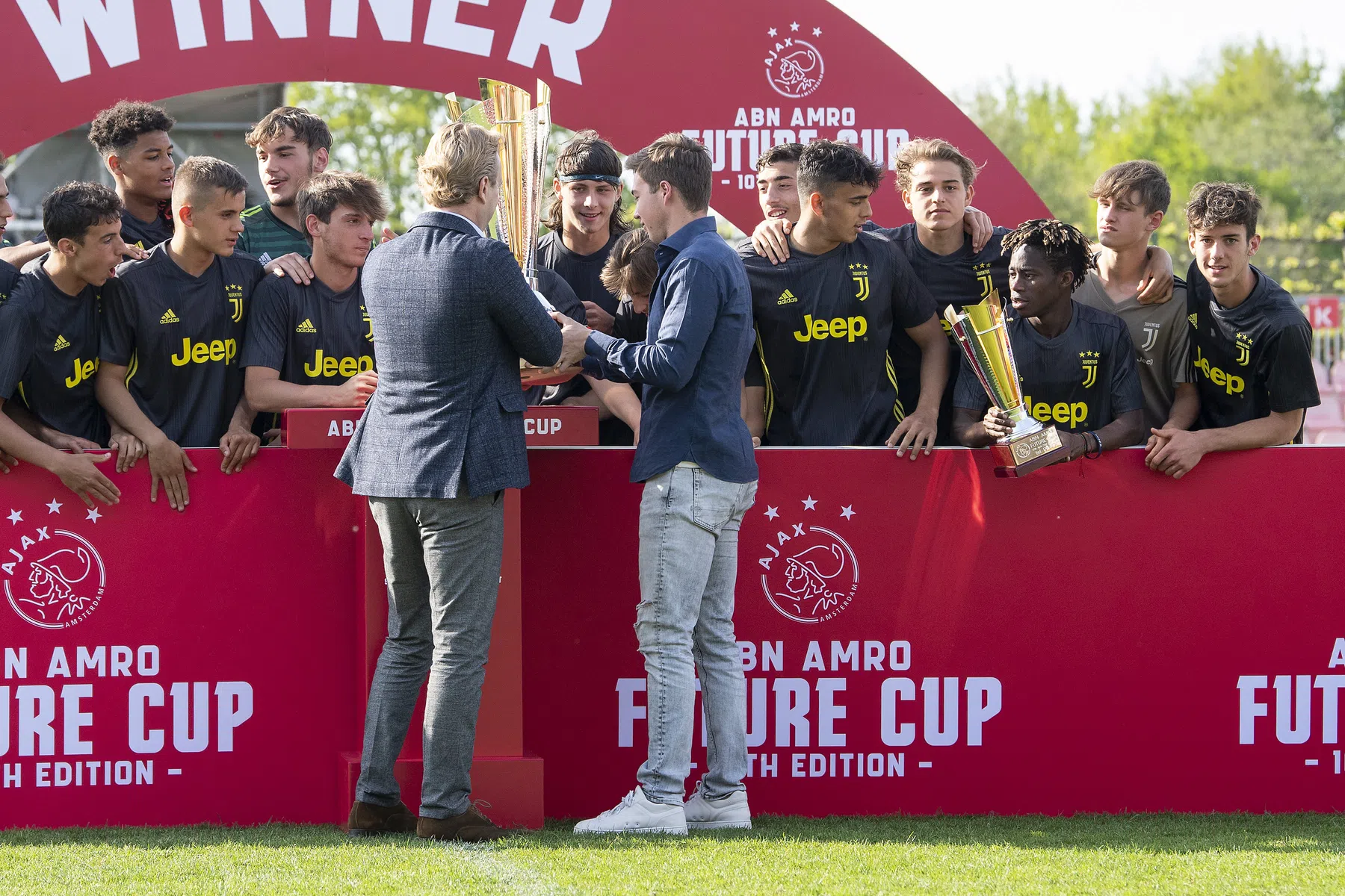 Future Cup 2025 op 19 en 20 april bij Ajax: alle info & deelnemers | VN