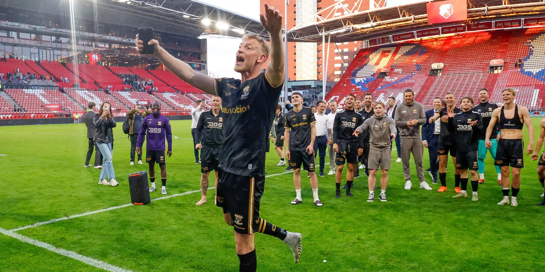 Play-offs Europees voetbal Eredivisie 2025: speelschema en uitleg | VoetbalNieuws