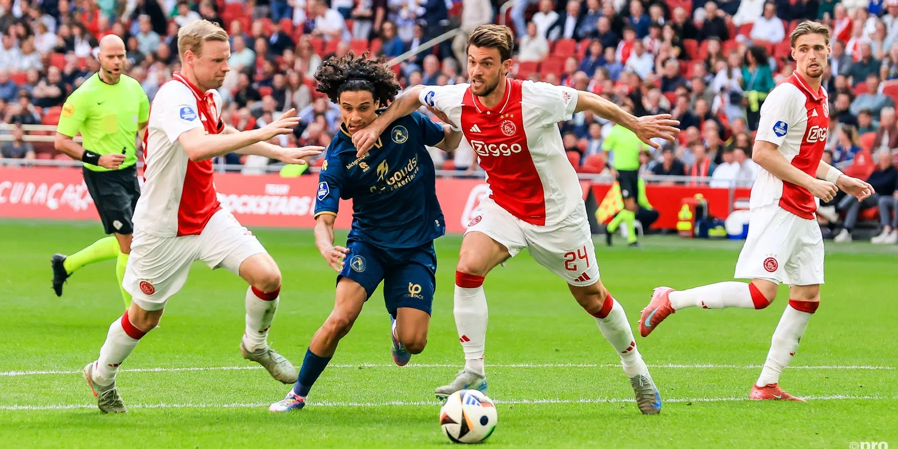Kranten: 'Ajax worstelt tegen Sparta, Feyenoord rekent efficiënt af met PEC Zwolle