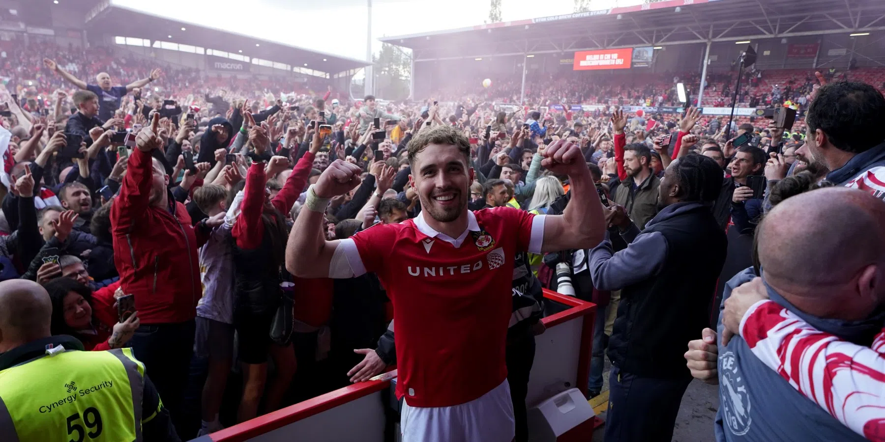 Dit is het voetbalsprookje van Wrexham, de club met ster-eigenaar Ryan Reynolds