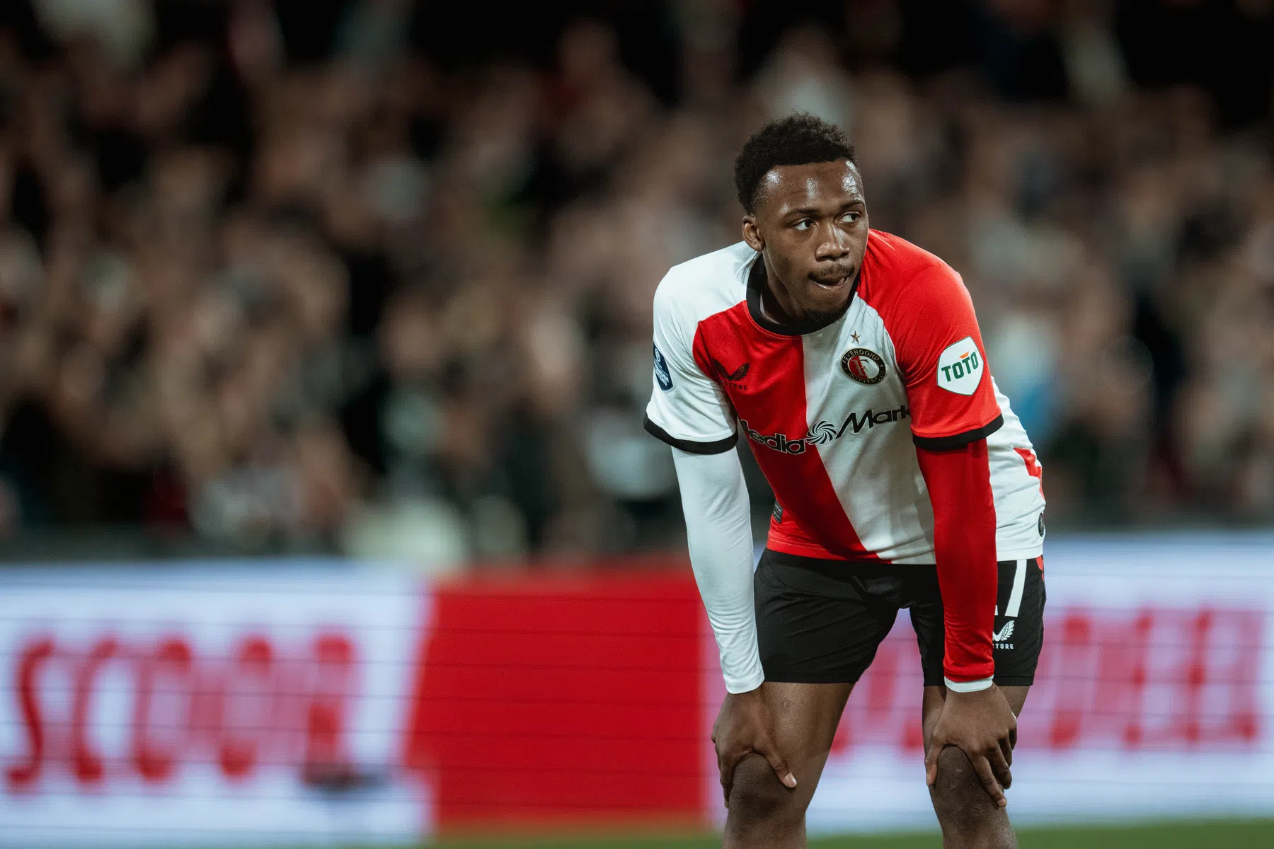 Brentford wil Milambo van Feyenoord overnemen voor miljoenen | VoetbalNieuws
