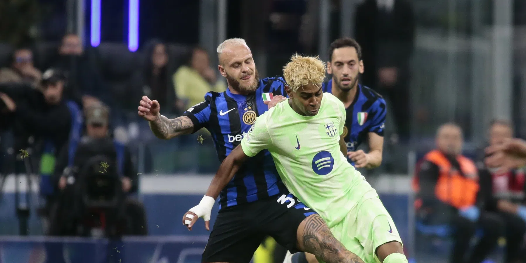 Inter ontsnapt in waanzinnig tweeluik tegen Barcelona en bereikt CL-finale