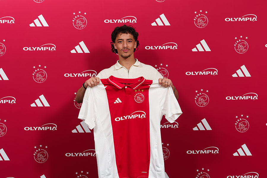 Ajax wil contract Ayyildiz verlengen na doorbraak bij O17 | VoetbalNieuws