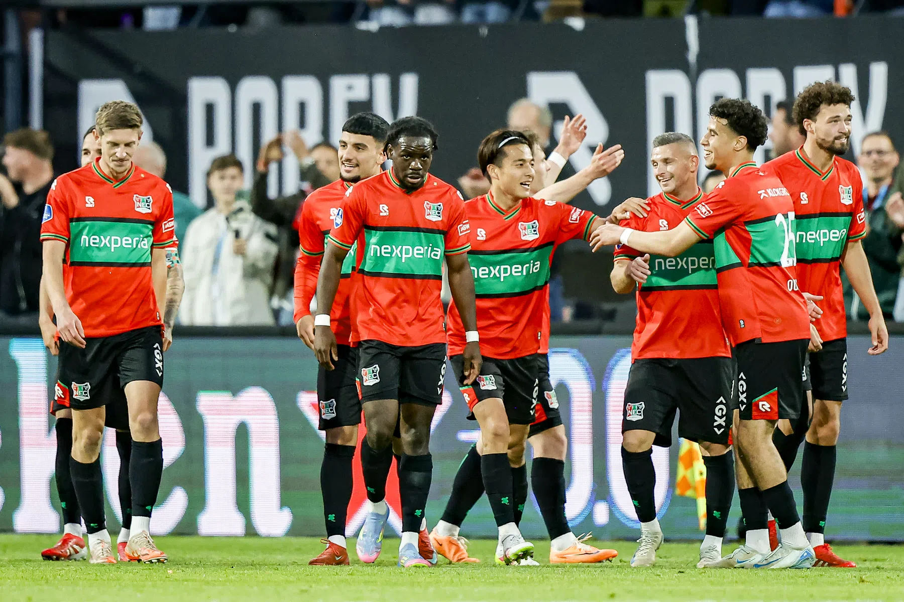 Wie strijden nog om play-offs Eredivisie? | VoetbalNieuws