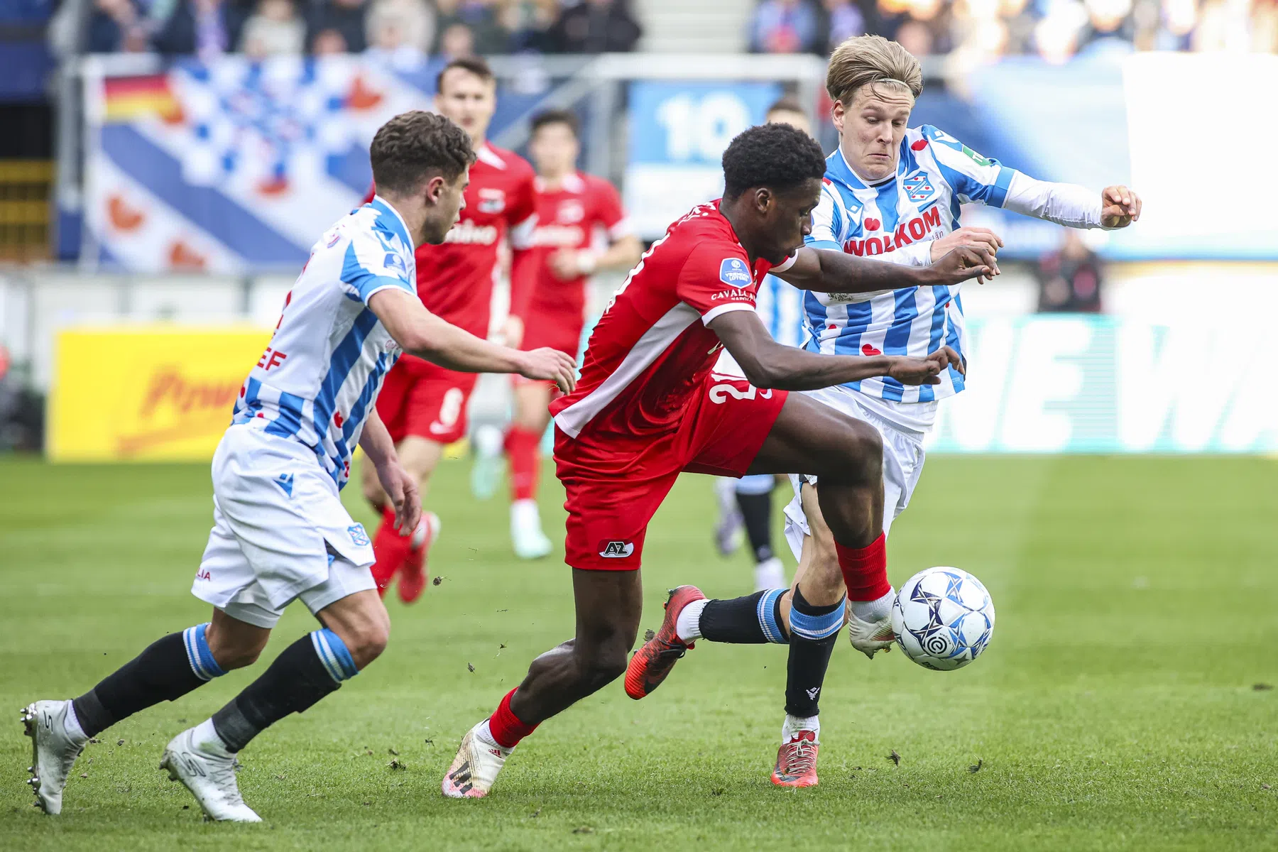 Waar kijk je AZ - Heerenveen in de play-offs live? | VoetbalNieuws