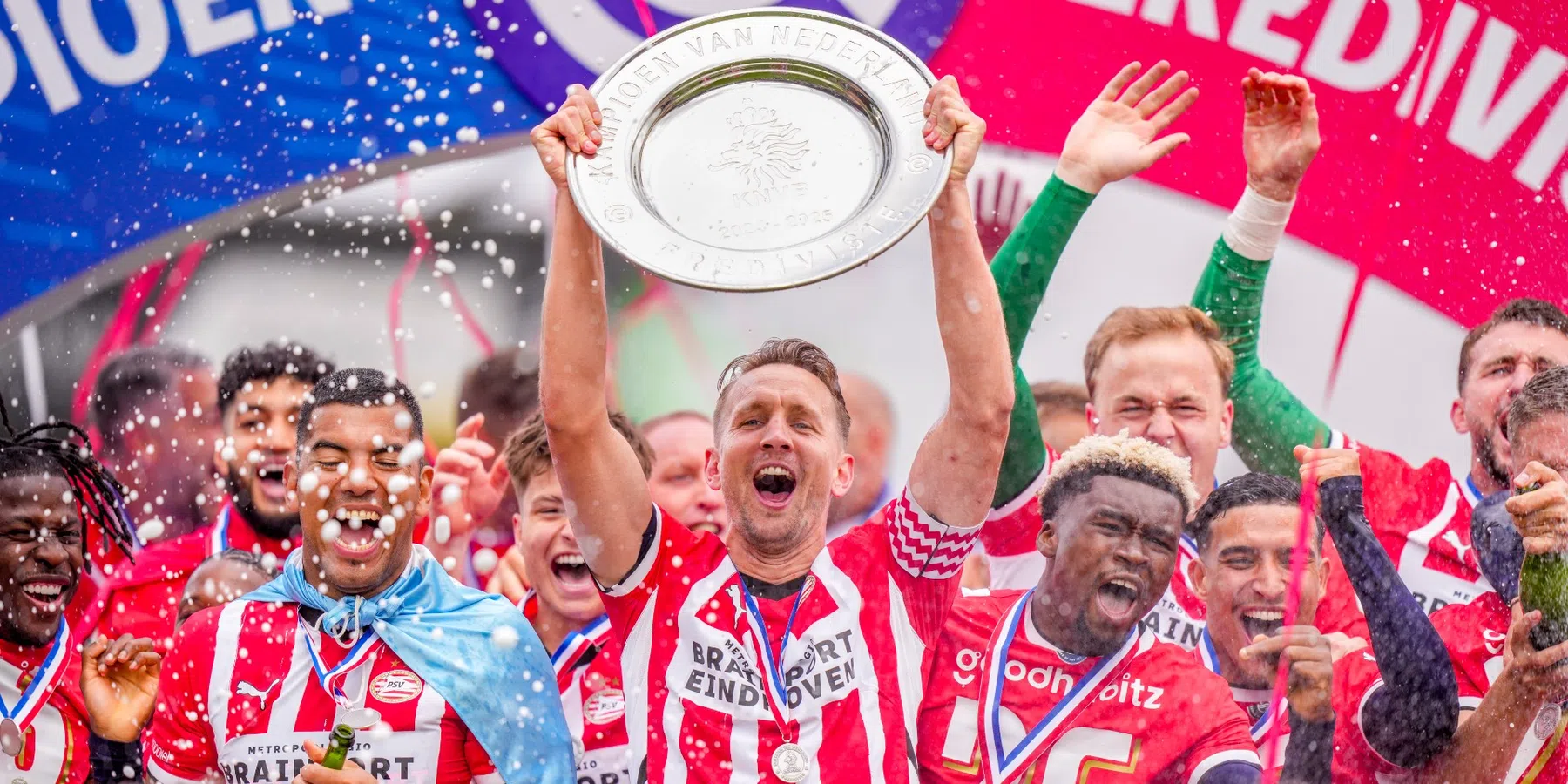 Buitenlandse media: ‘Grootste comeback ooit, Ajax schiet zichzelf in de voet'