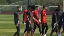 Mogelijk opsteker voor Man Utd: Zirkzee weer op trainingsveld voor EL-finale