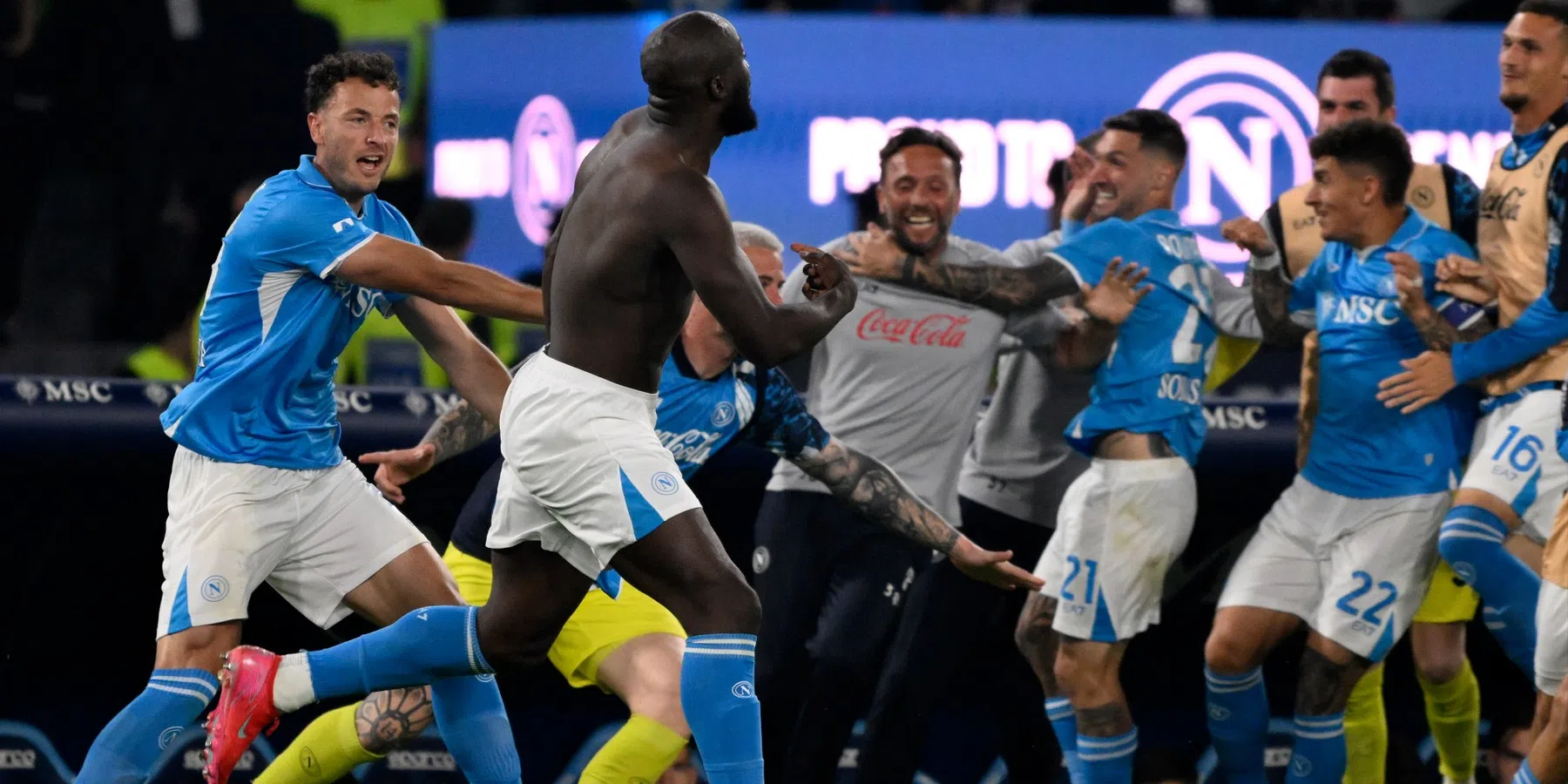 Maradona stadion in vuur en vlam: Napoli pakt overtuigend de scudetto