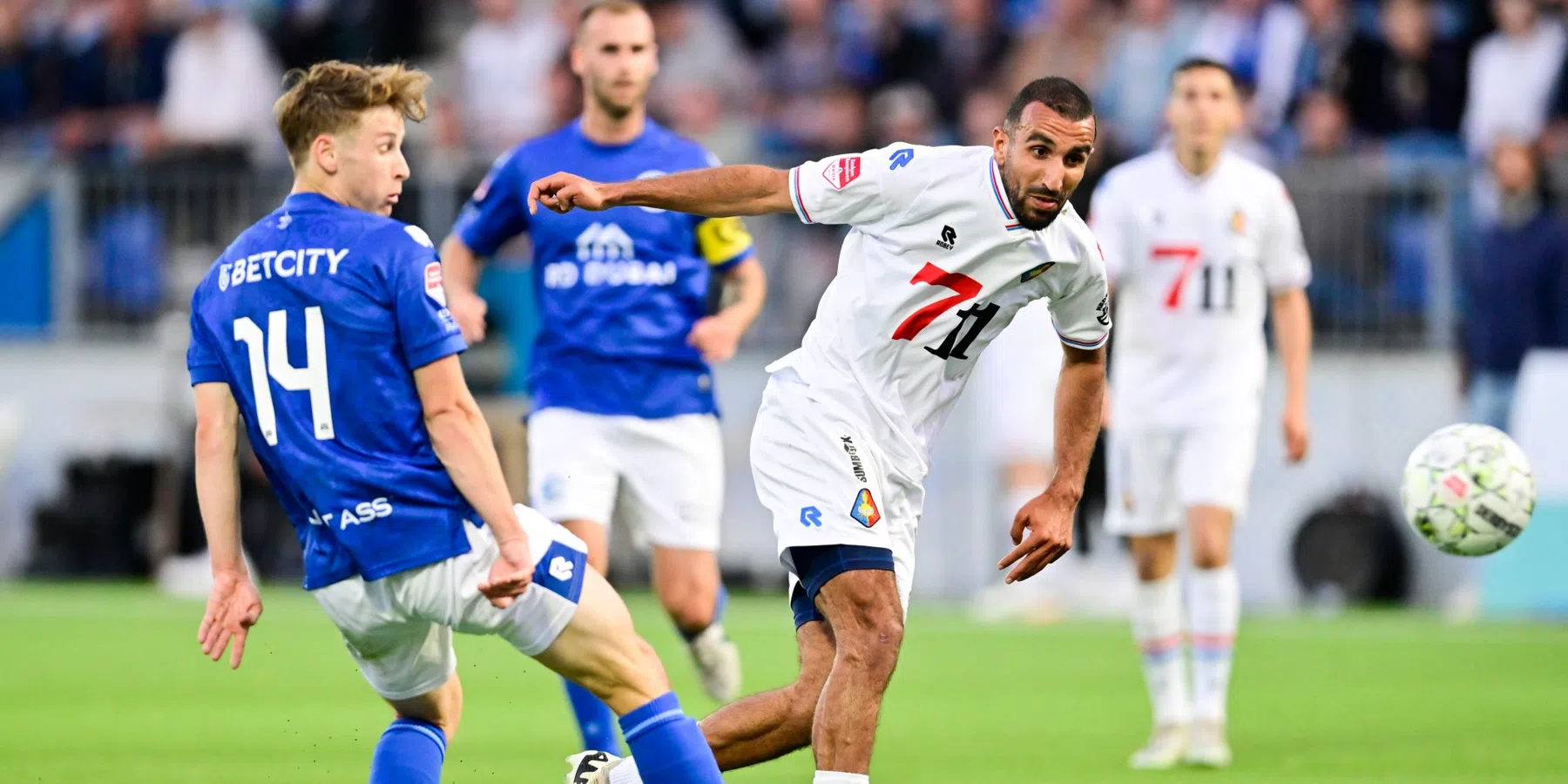 Finaleplaats overschaduwd door rellen: zo reageert Telstar op de veldbestorming