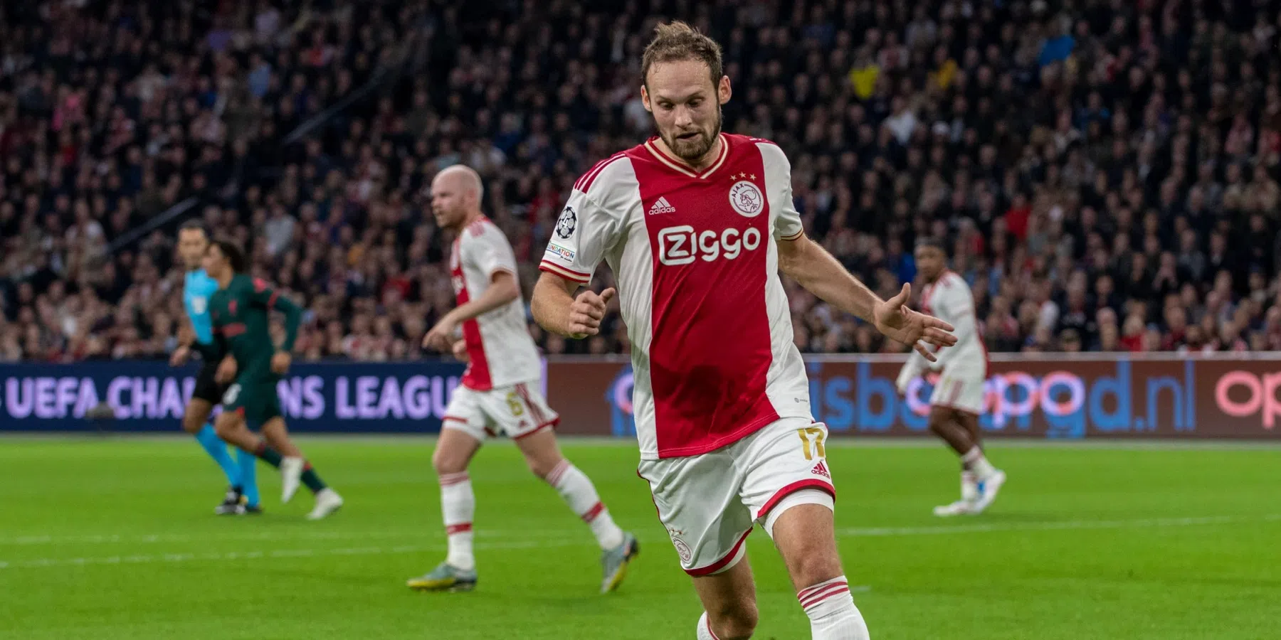 'Ajax en Blind met elkaar in gesprek: verdediger staat voor terugkeer naar Amsterd