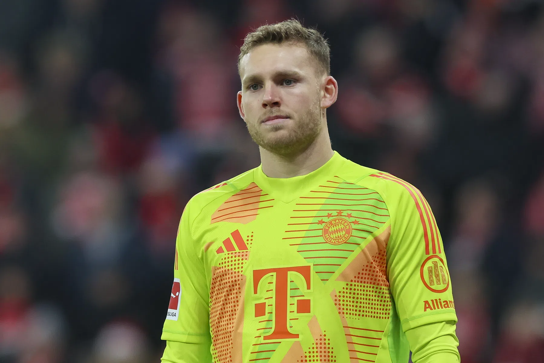 PSV huurt Peretz van Bayern als concurrent van Olij | VN