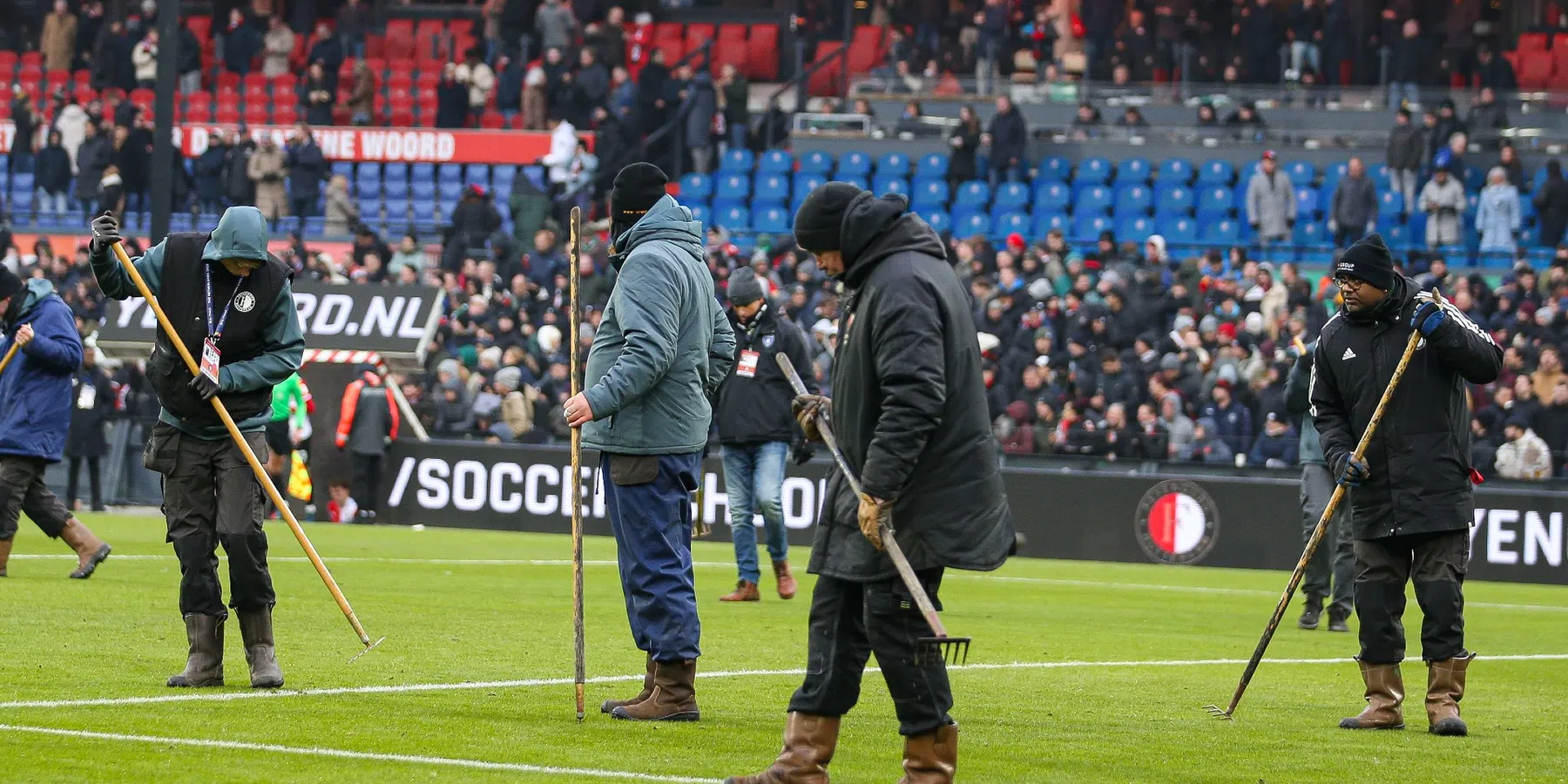 Feyenoord wint opnieuw: dit zijn de beste en slechtste velden van de eredivisie
