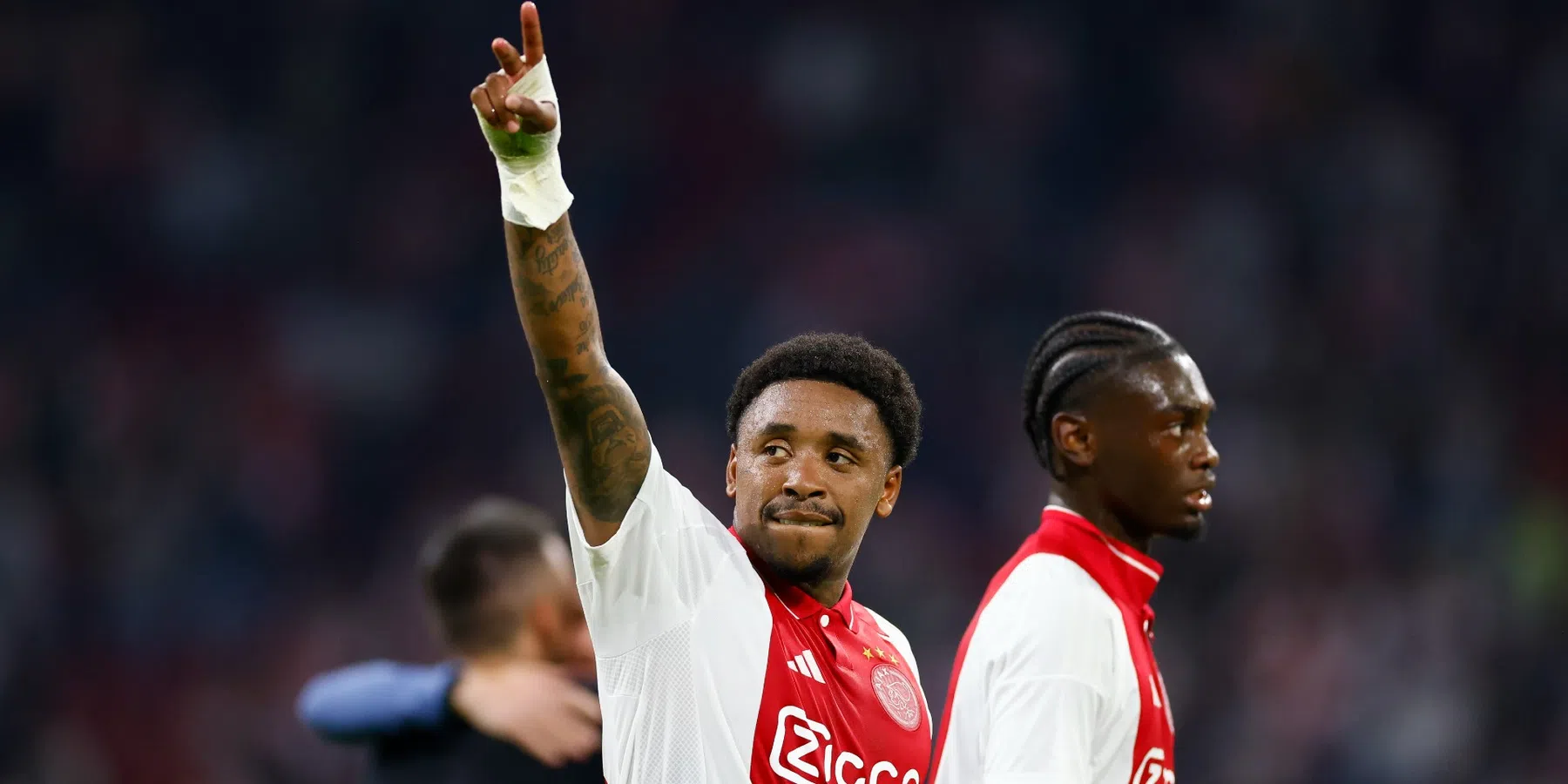 Opmerkelijk: Bergwijn brengt track uit en sneert naar Koeman