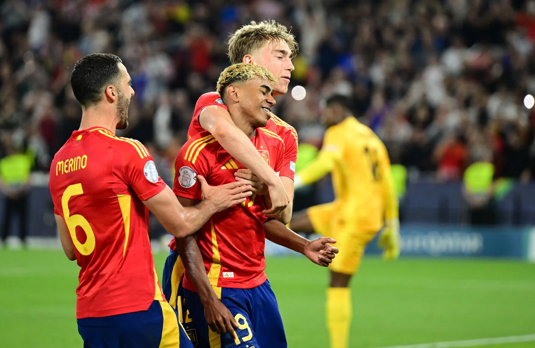 Yamal betovert, Spanje overleeft Frankrijk | VoetbalNieuws