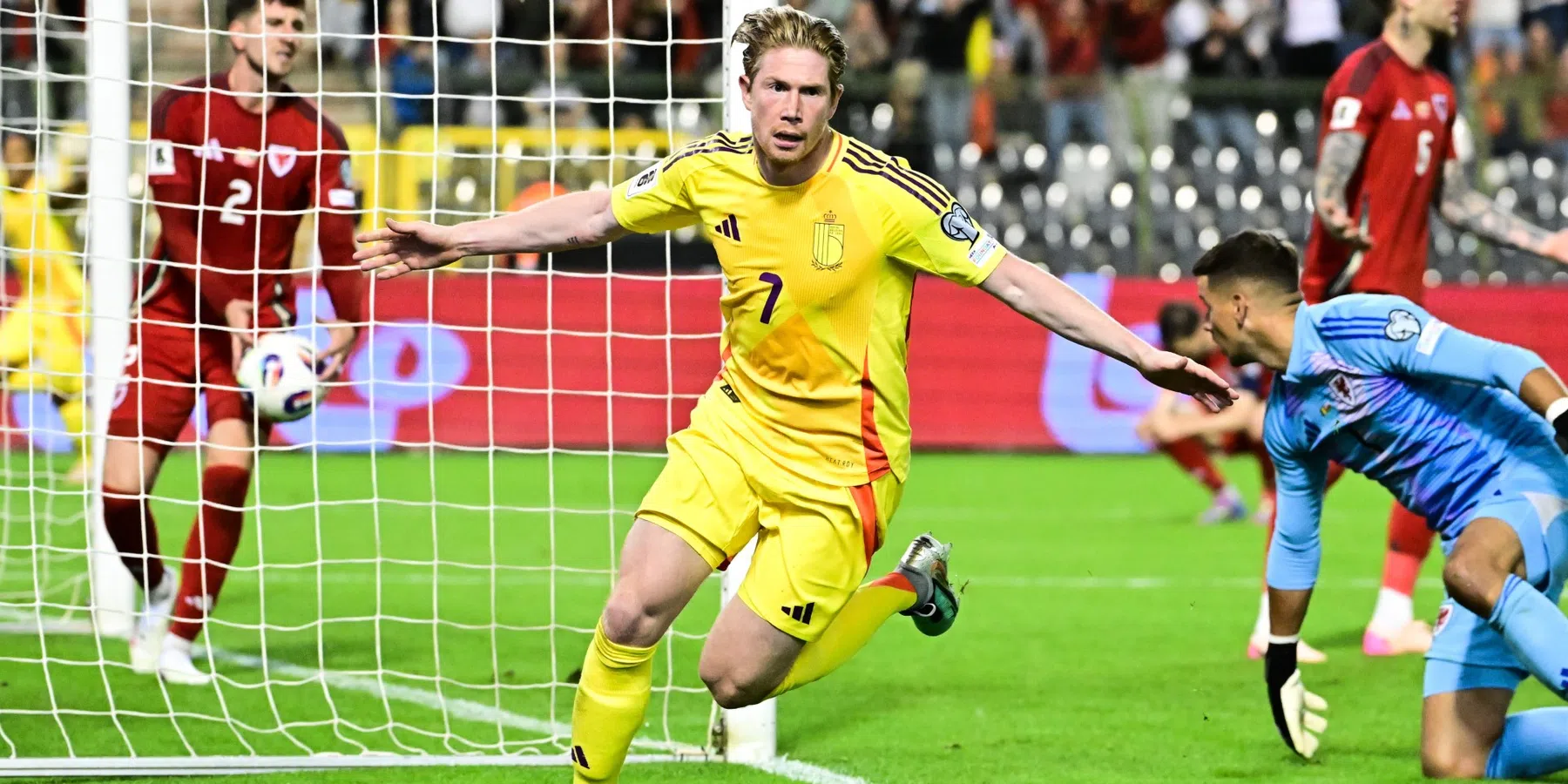 België ontsnapt na ineenstorting: goudhaan De Bruyne redt de Rode Duivels