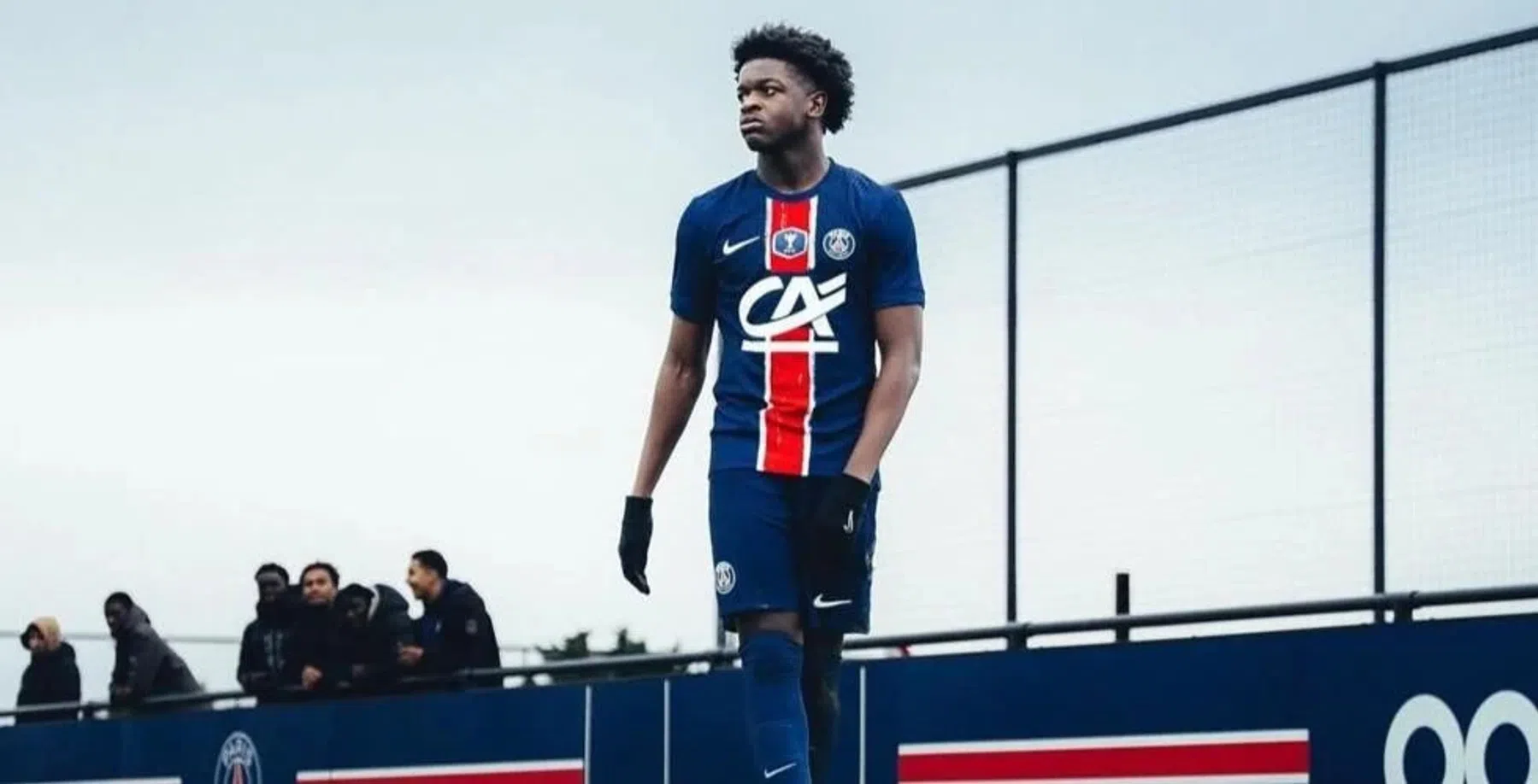 Ajax aast op PSG-talent Ndjantou | VoetbalNieuws