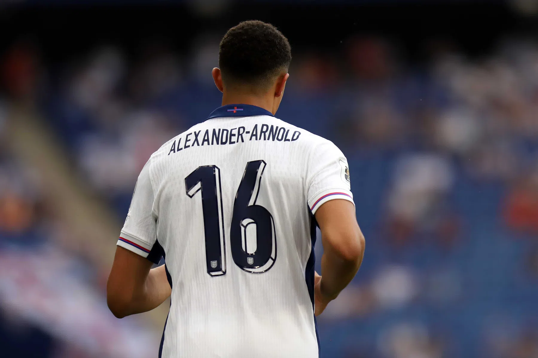Trent Alexander-Arnold gepresenteerd bij Real: VN over rugnummer en naam