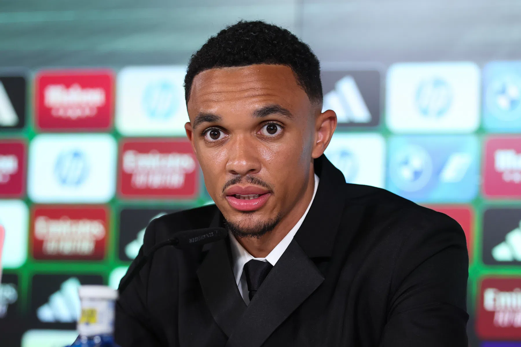 Waarom Trent bij Real Madrid ‘Trent’ op z’n shirt heeft | VoetbalNieuws