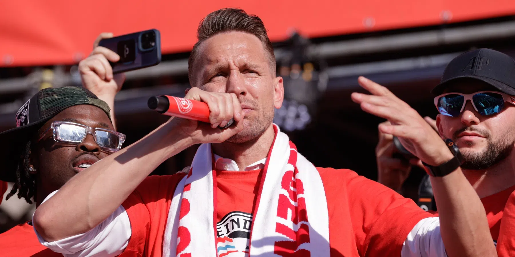 PSV speurt naar opvolger Luuk de Jong: of blijft hij alsnog? | VN