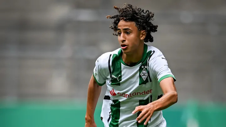 Wie is Wael Mohya? Ajax aast op talent van Borussia Mönchengladbach | VoetbalNieuw