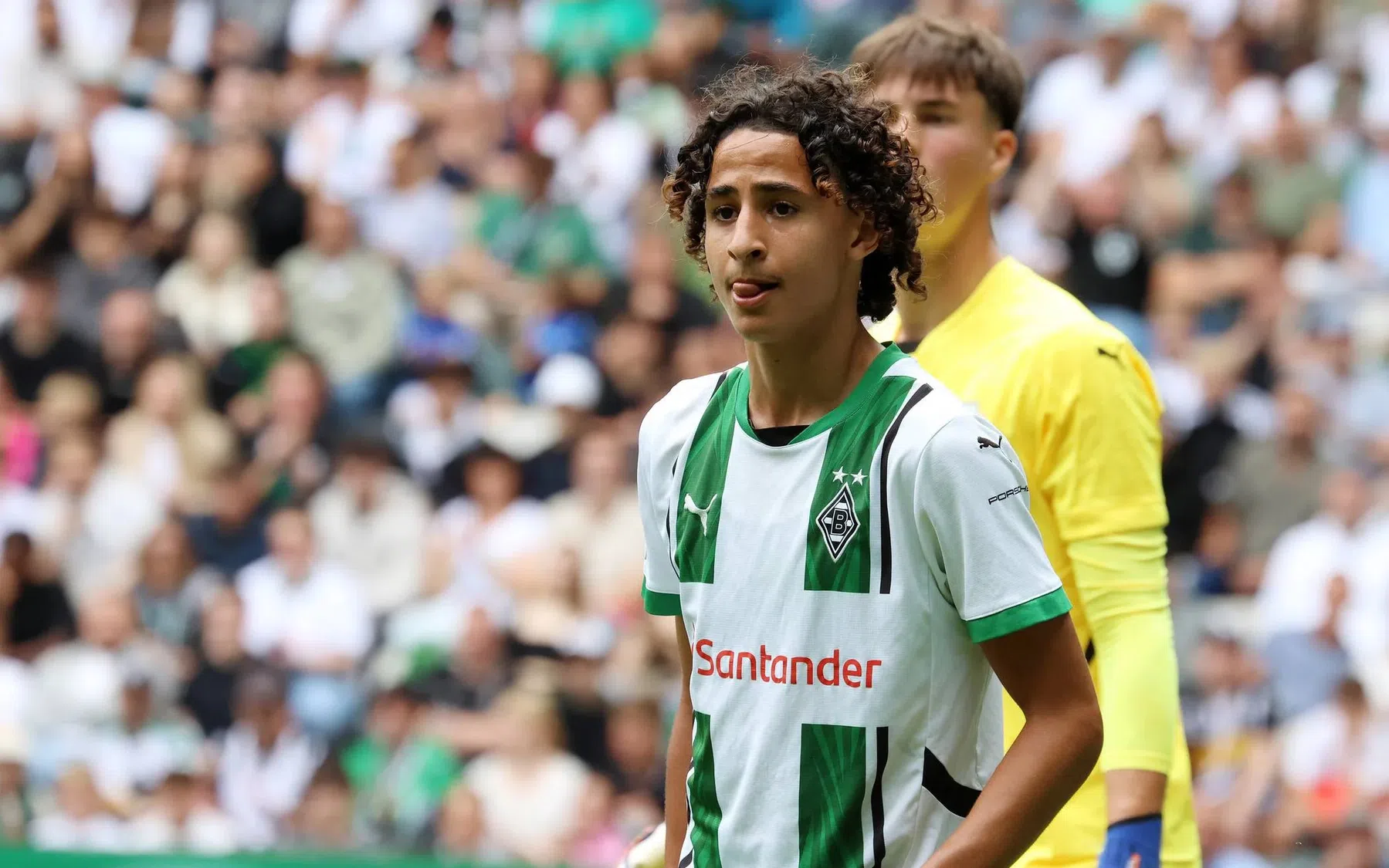 Ajax aast op Wael Mohya: strijd met Eintracht Frankfurt | VoetbalNieuws