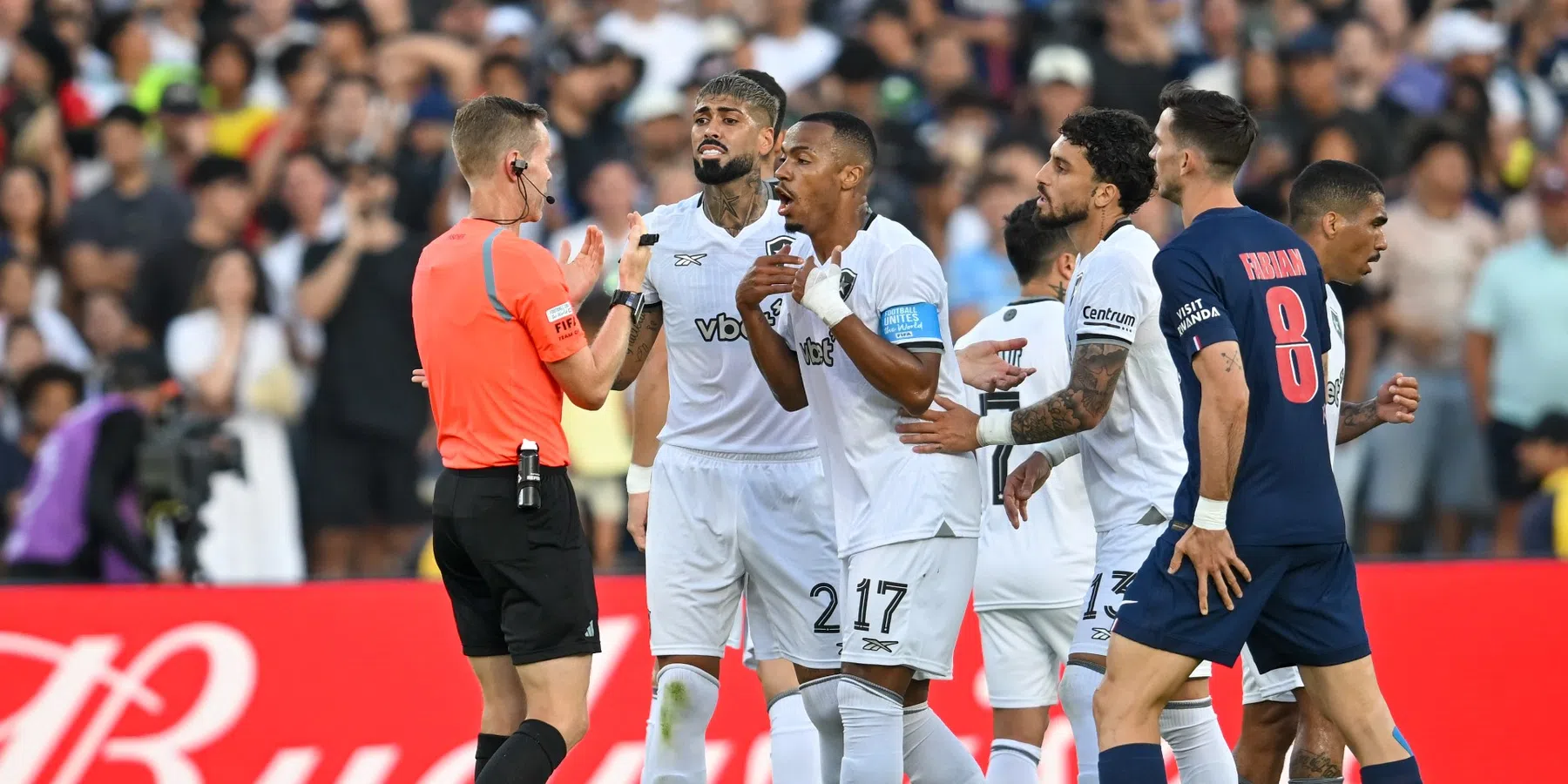 Botafogo zet WK voor clubs op zijn kop met stunt tegen Paris Saint-Germain