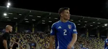 Kwartfinale ontaardt: dubbele rode prenten en heldendaad redden Jong Italië