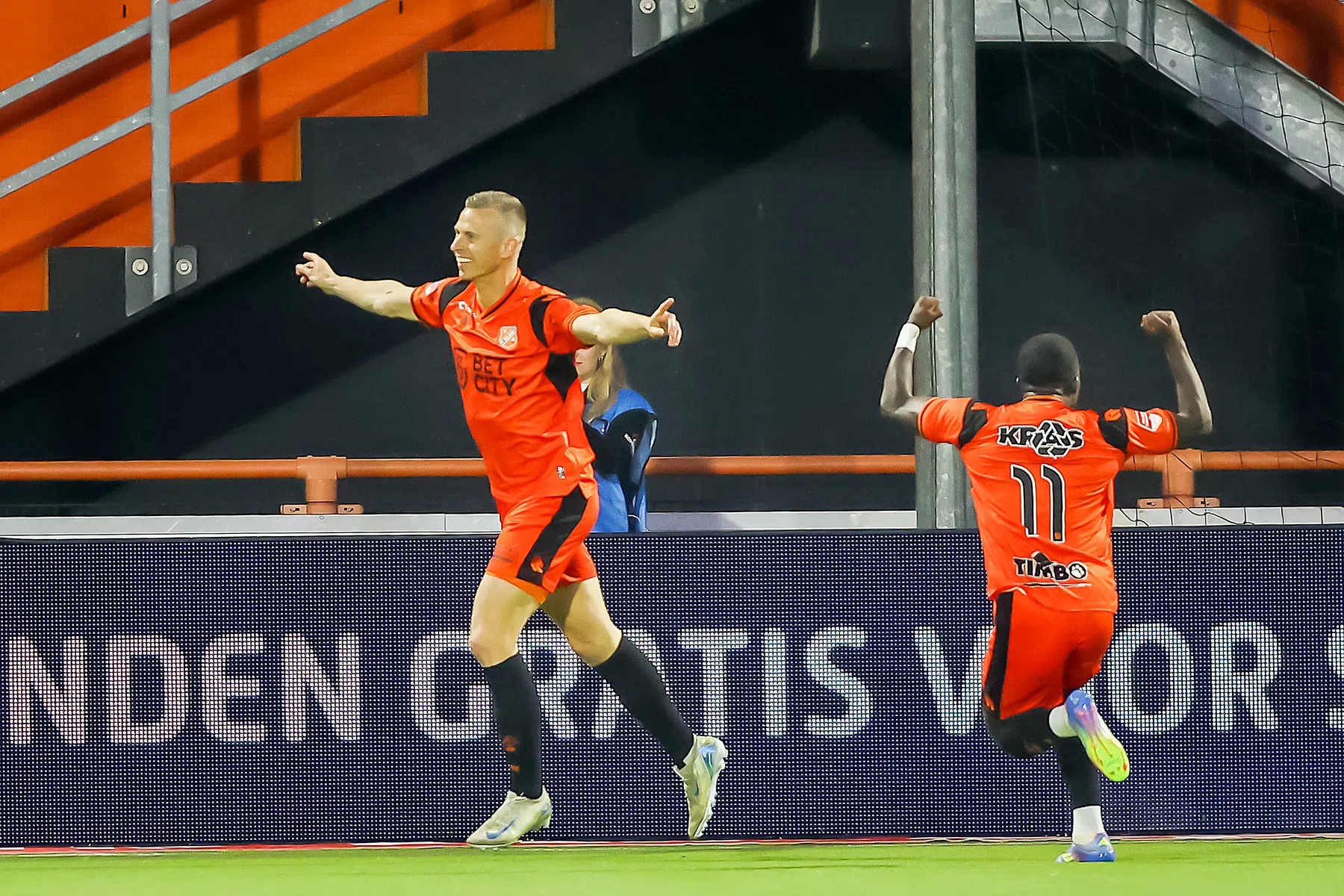 Mühren verlengt bij FC Volendam en blijft in Eredivisie | VoetbalNieuws