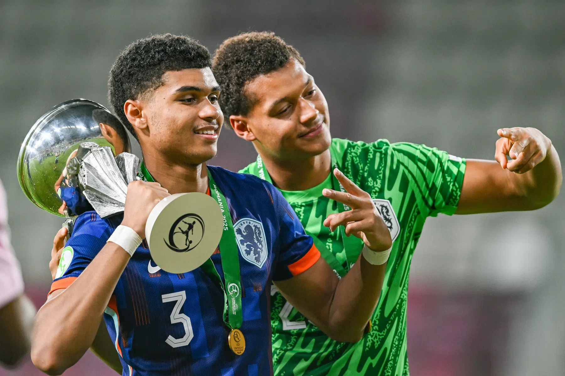 Ajax-talent Ugwu vertrekt naar FC Volendam | VoetbalNieuws