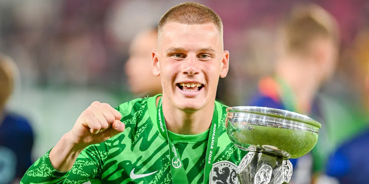 Ajax-target spreekt toekomstplannen uit: 'Van jongs af aan in Ajax-shirtje'