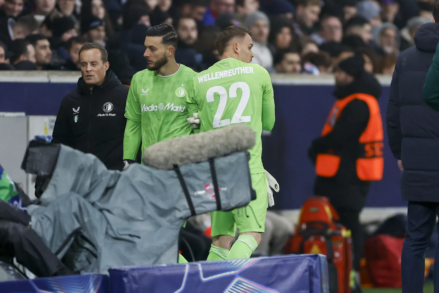 Feyenoord keepersstrijd: Bijlow en Wellenreuther in onzekerheid | VN