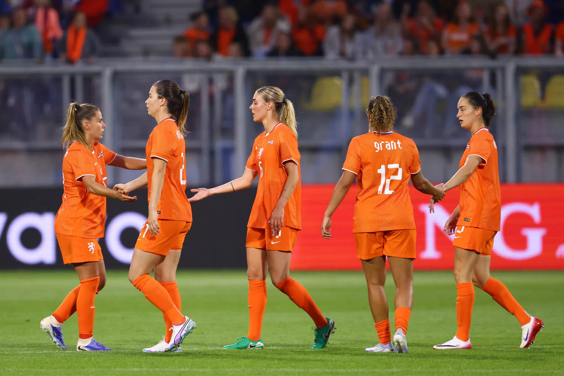 Rugnummers Oranje Leeuwinnen bekend voor EK Vrouwen 2025 | VoetbalNieuws